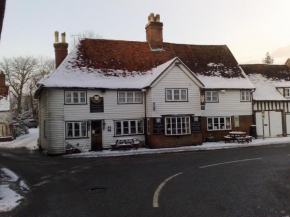 Отель The Chequers Inn  Смарден